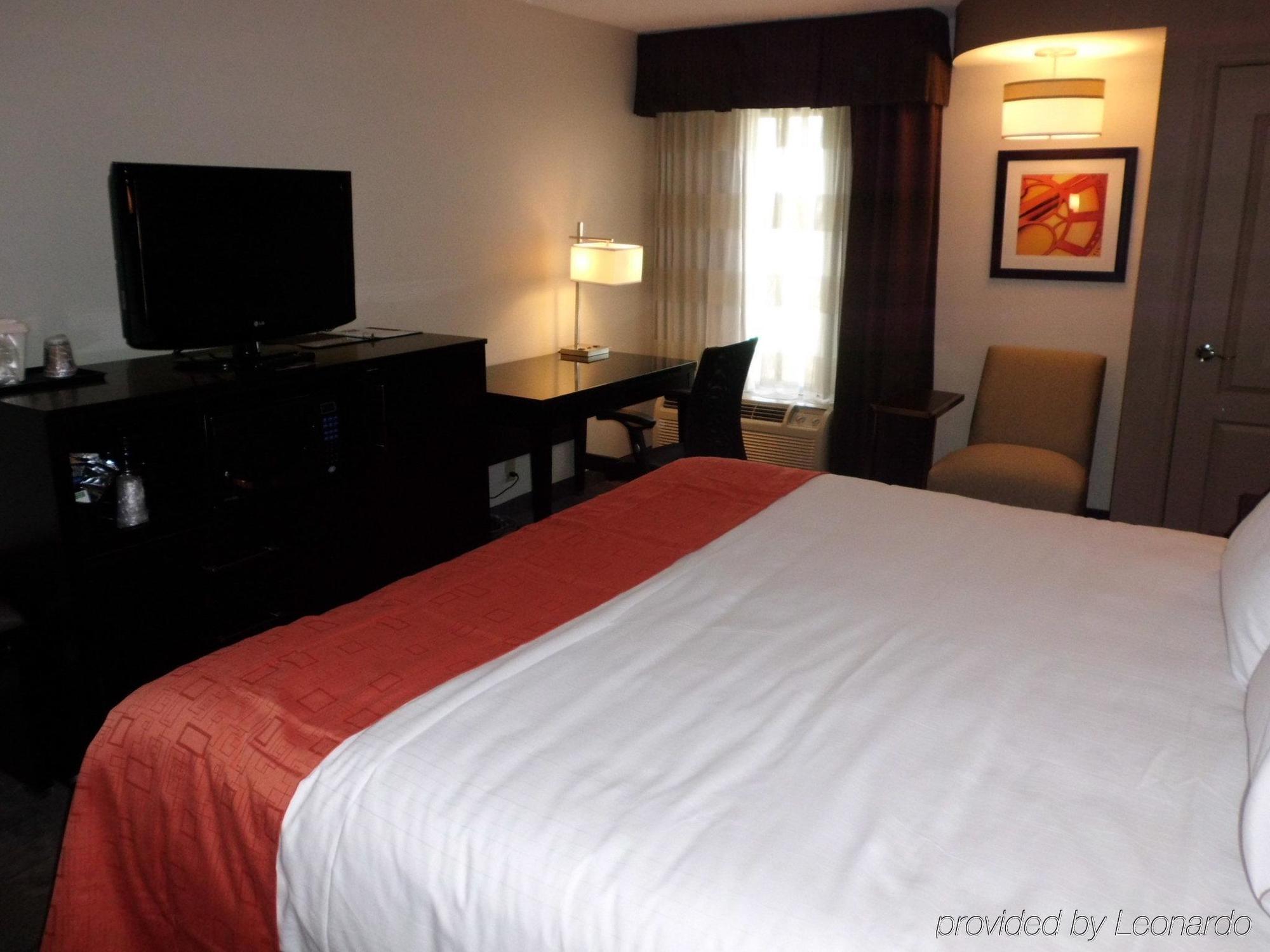 Holiday Inn Express Burlington By Ihg Habitación foto